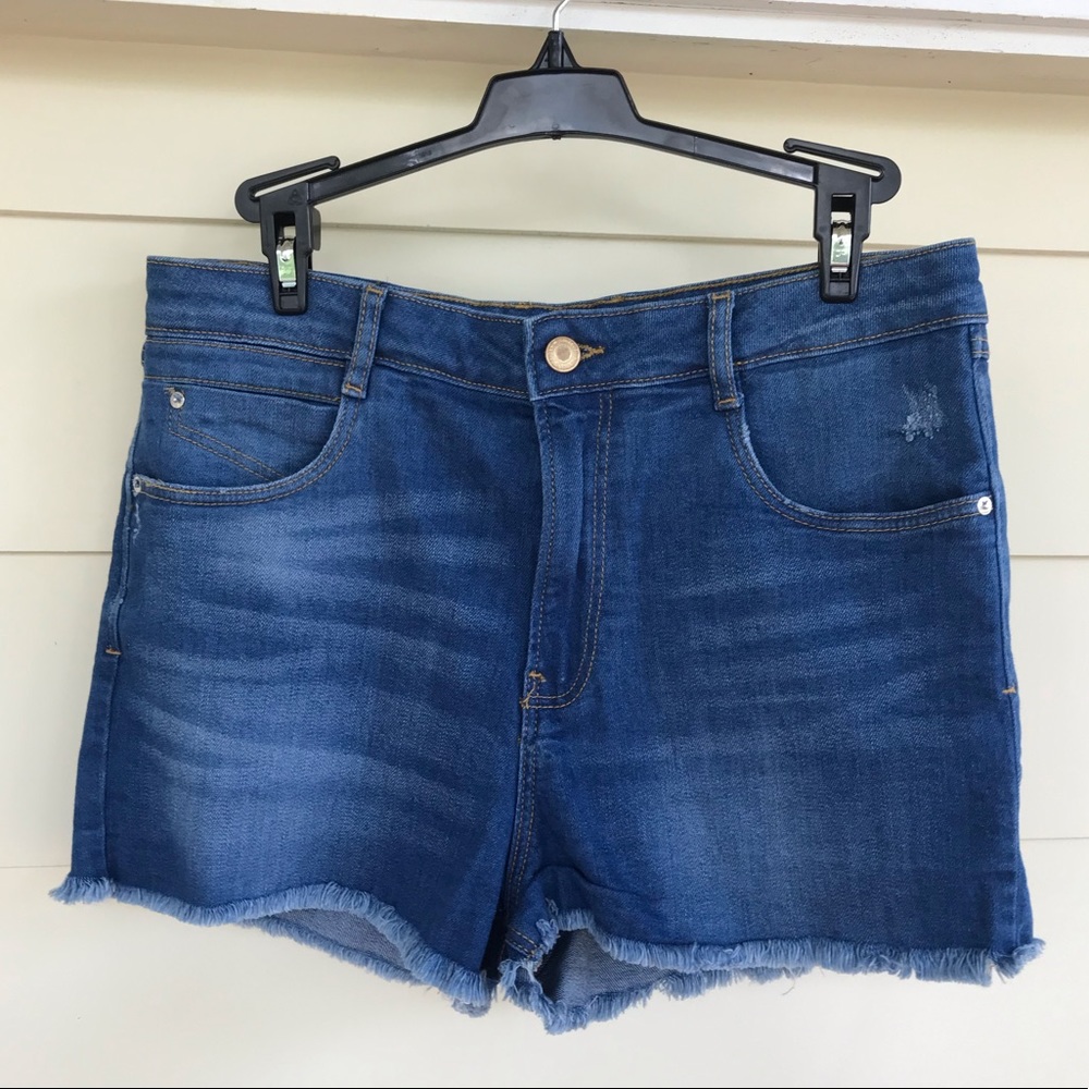 Zara high rise stretch denim short size 10